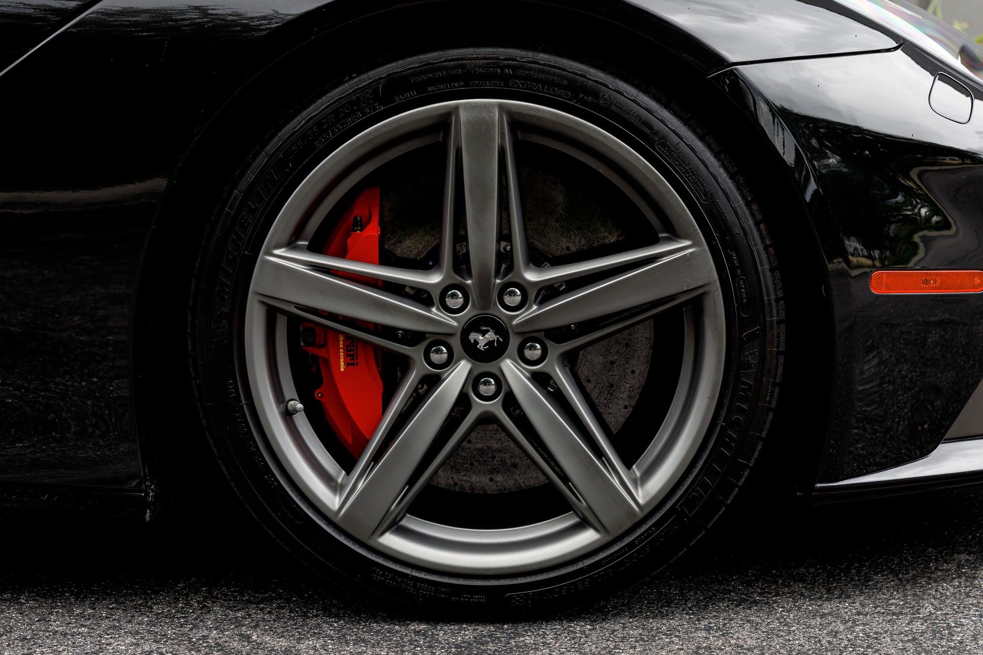 Used 2014 Ferrari F12 Berlinetta RWD image 19