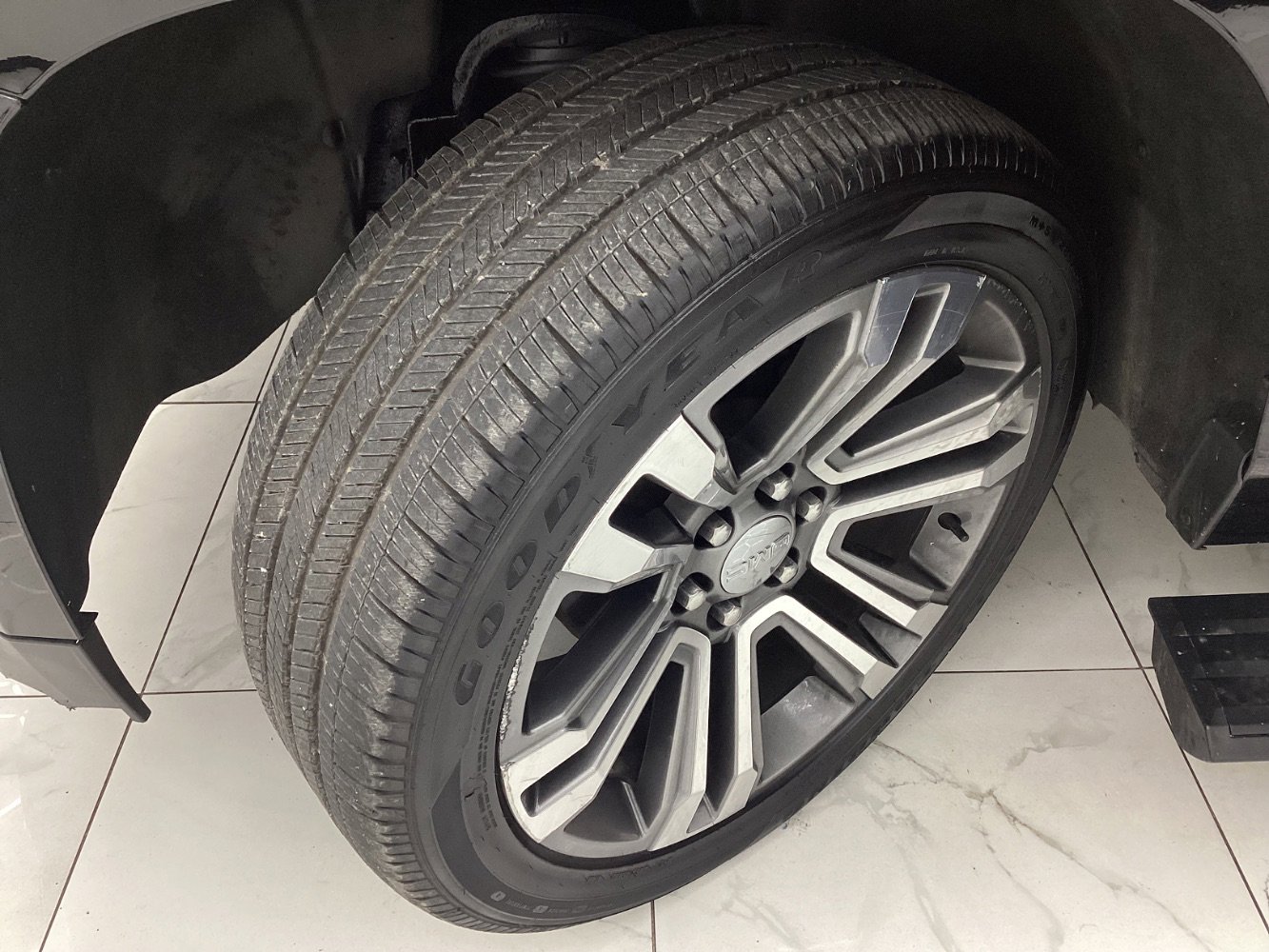 Used 2020 GMC Yukon XL Denali image 51
