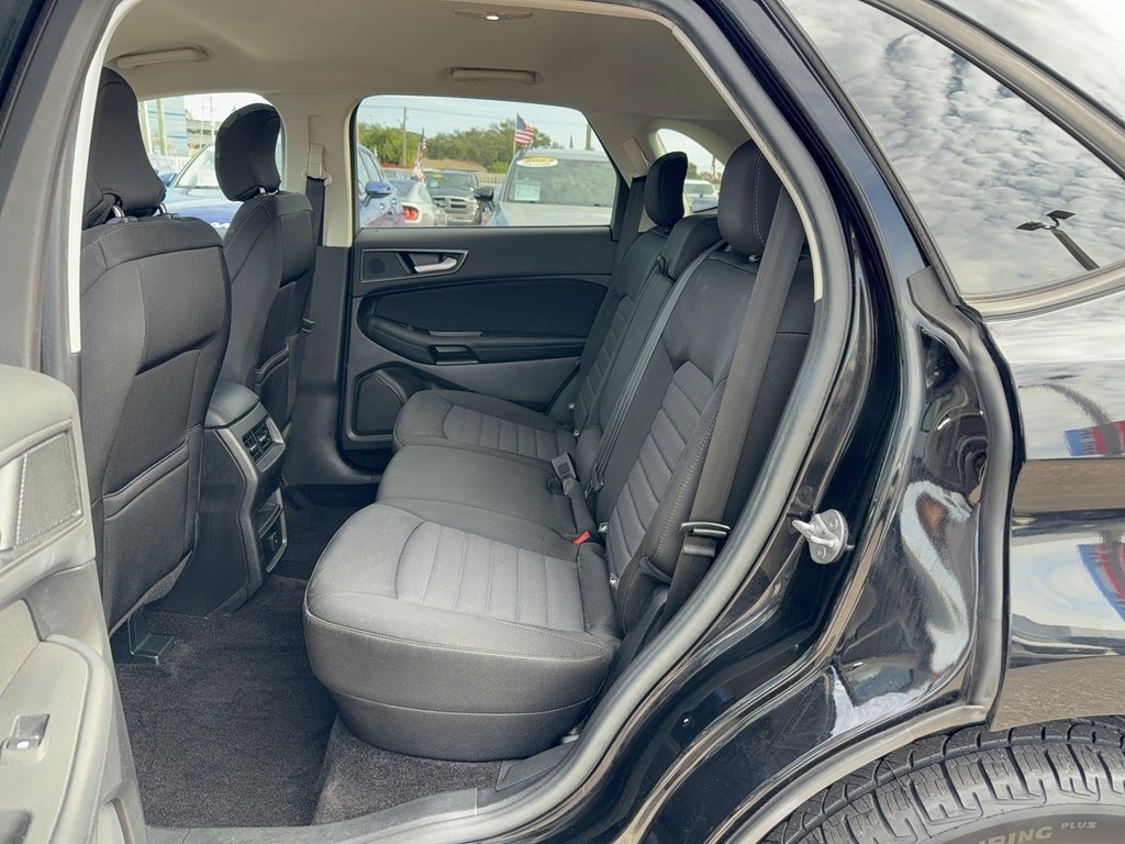 Used 2016 Ford Edge SE image 13