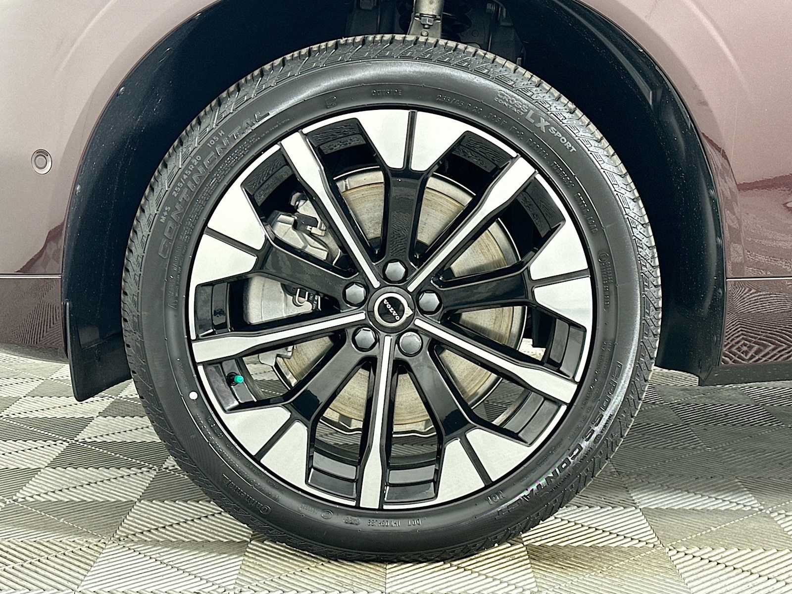 New 2026 Volvo XC60 T8 Plus w/ Protection Package Premier AWD/4WD image 28