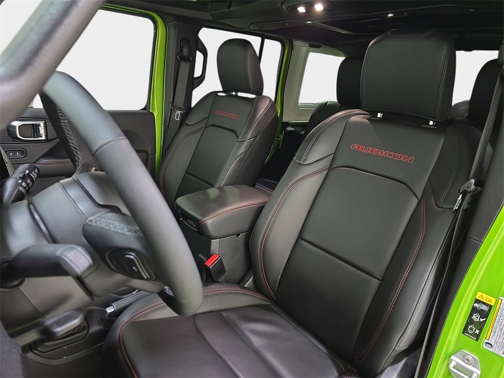 Used 2025 Jeep Wrangler Unlimited Rubicon image 16