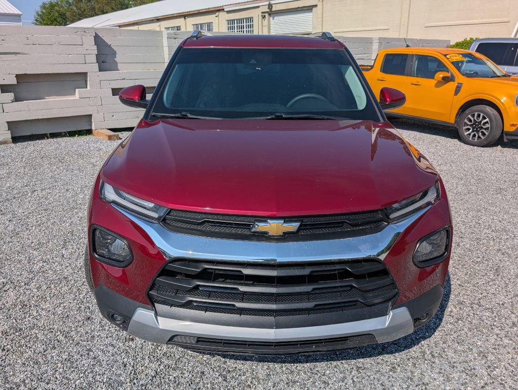 Used 2023 Chevrolet TrailBlazer LT image 2