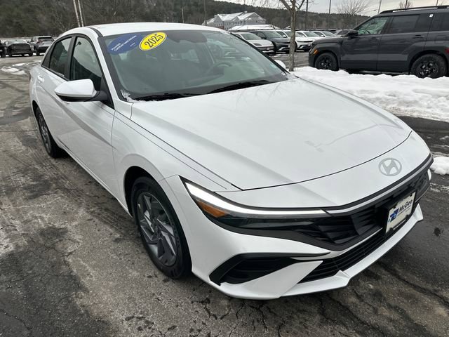 Certified 2025 Hyundai Elantra Blue image 7