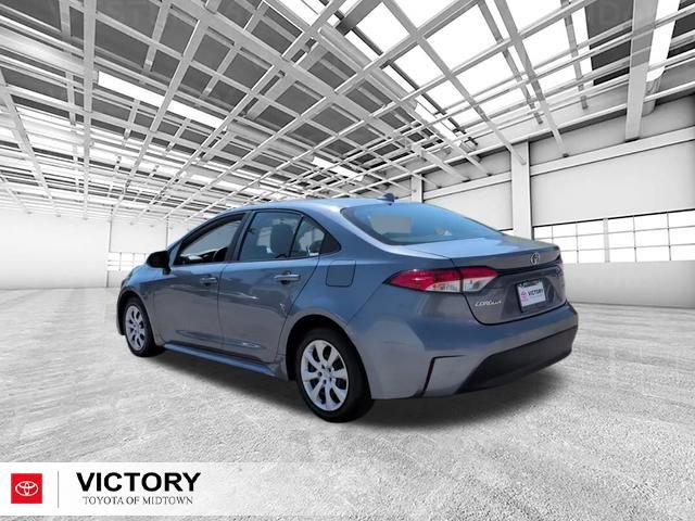 Used 2024 Toyota Corolla LE FWD image 5