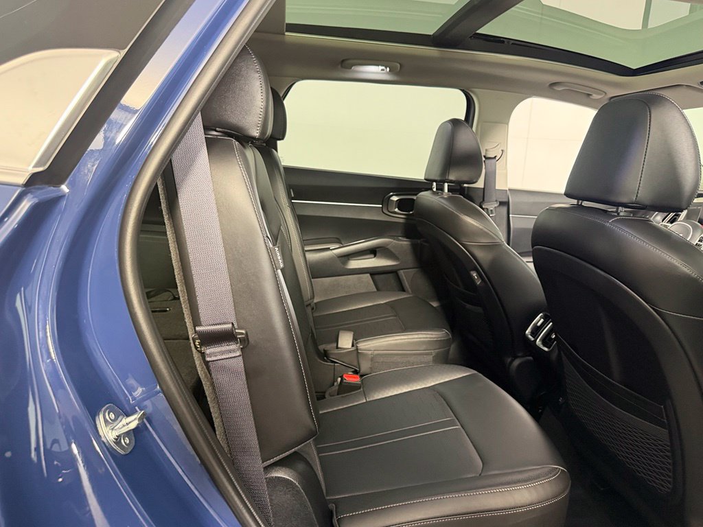 Used 2024 Kia Sorento EX w/ Panoramic Sunroof Package FWD image 26