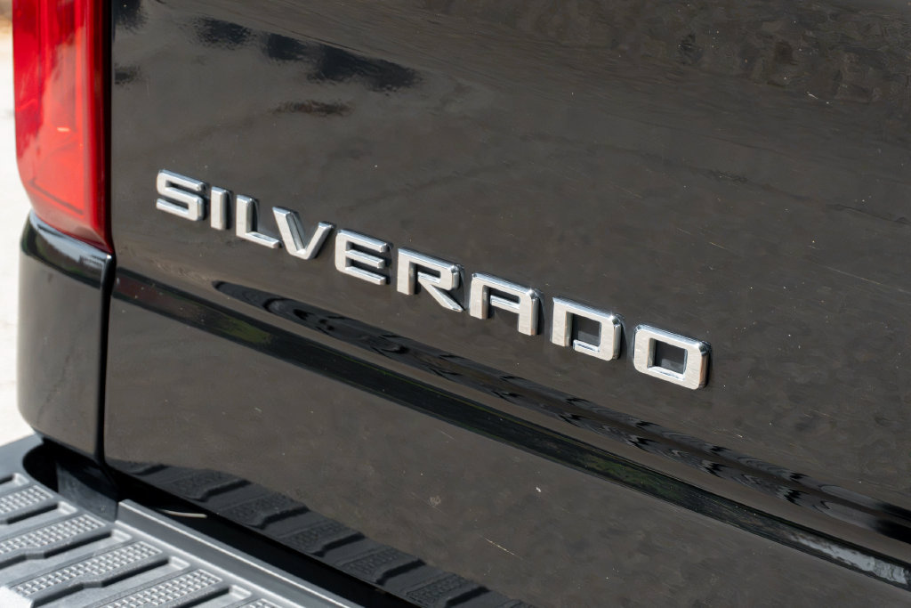 Used 2023 Chevrolet Silverado 1500 LT Trail Boss w/ LT Trail Boss Premium Package AWD/4WD image 11