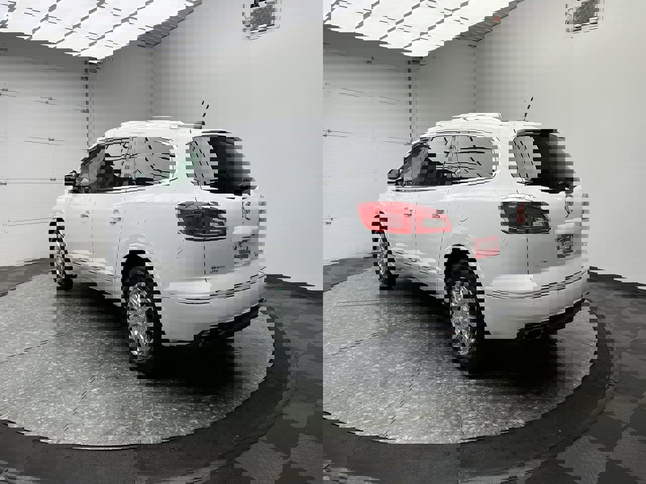 Used 2017 Buick Enclave Premium image 2