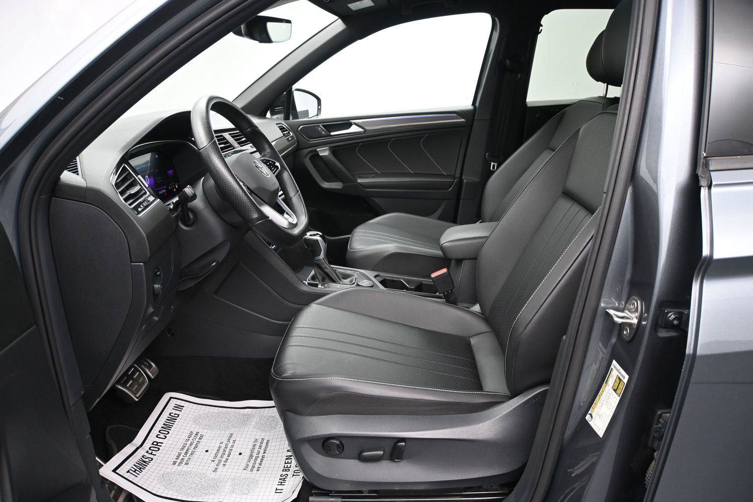 Certified 2023 Volkswagen Tiguan SE R-Line AWD/4WD image 8