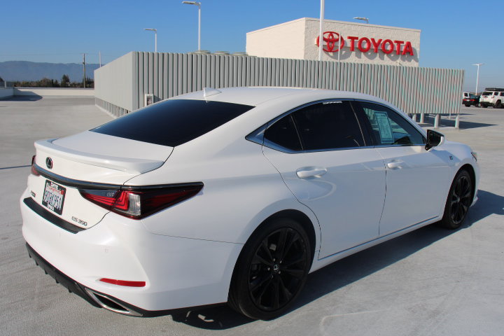 Used 2019 Lexus ES 350 F Sport image 3