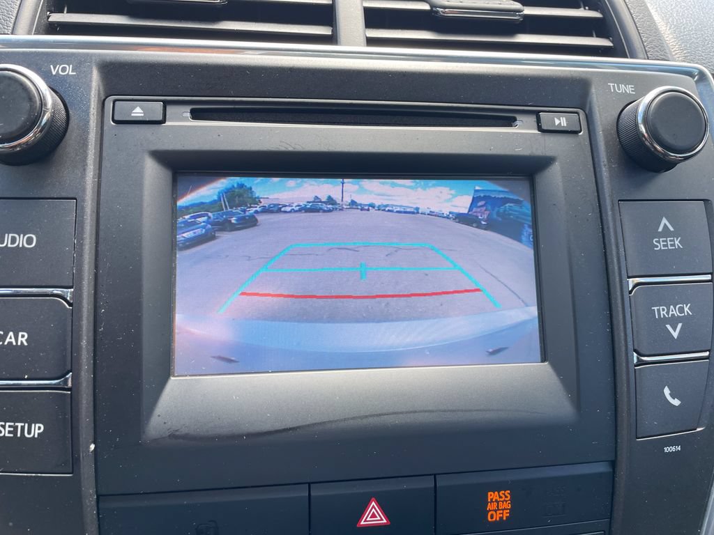 Used 2016 Toyota Camry SE FWD image 19