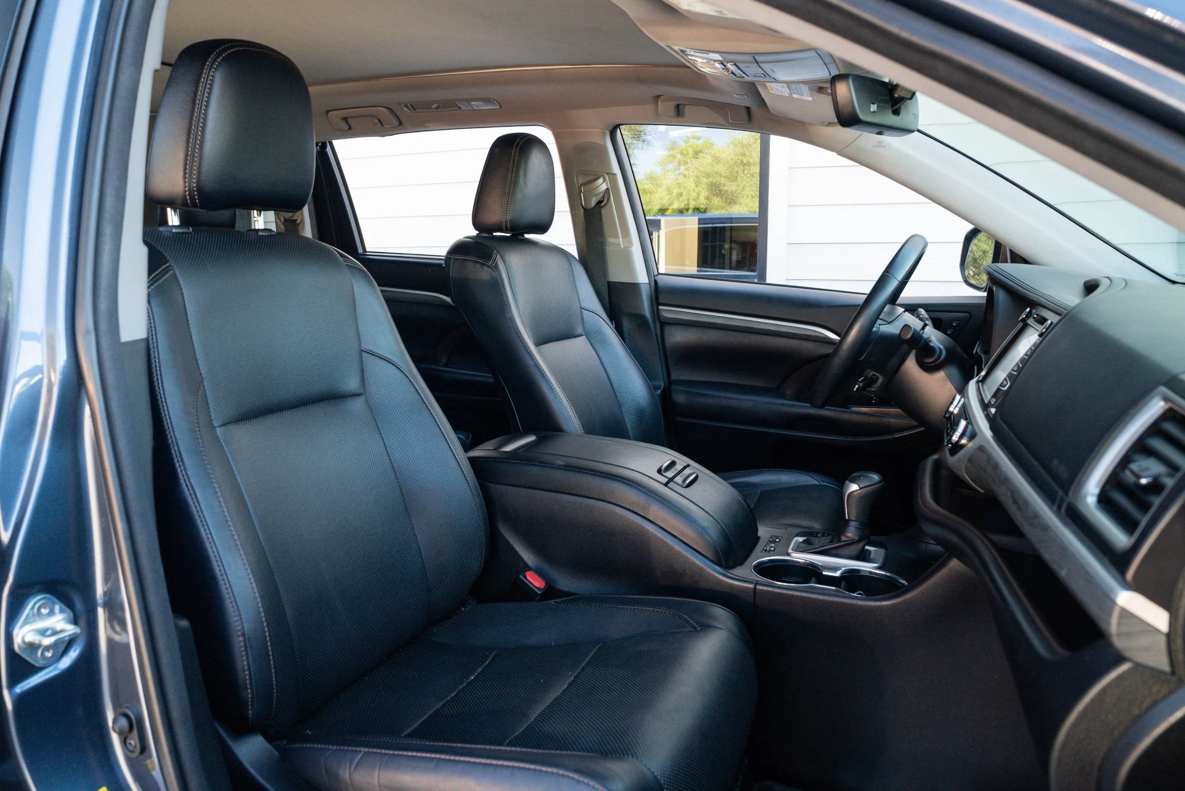 Used 2018 Toyota Highlander Limited Platinum AWD/4WD image 24
