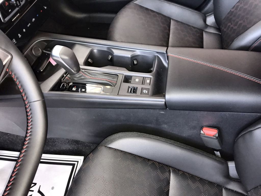 New 2026 Nissan Sentra SR w/ SR Premium Package FWD image 17