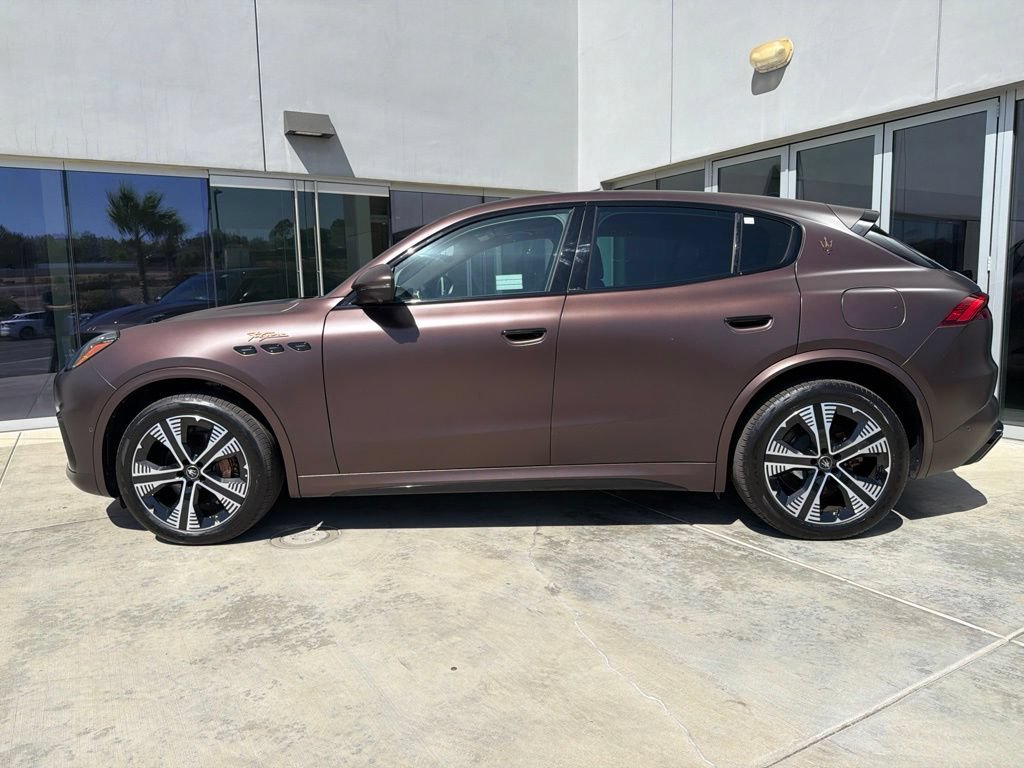 Certified 2025 Maserati Grecale Folgore AWD/4WD image 4