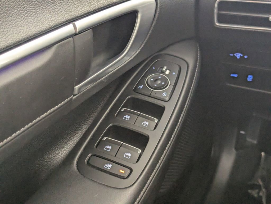 Certified 2022 Hyundai Sonata Limited FWD image 17