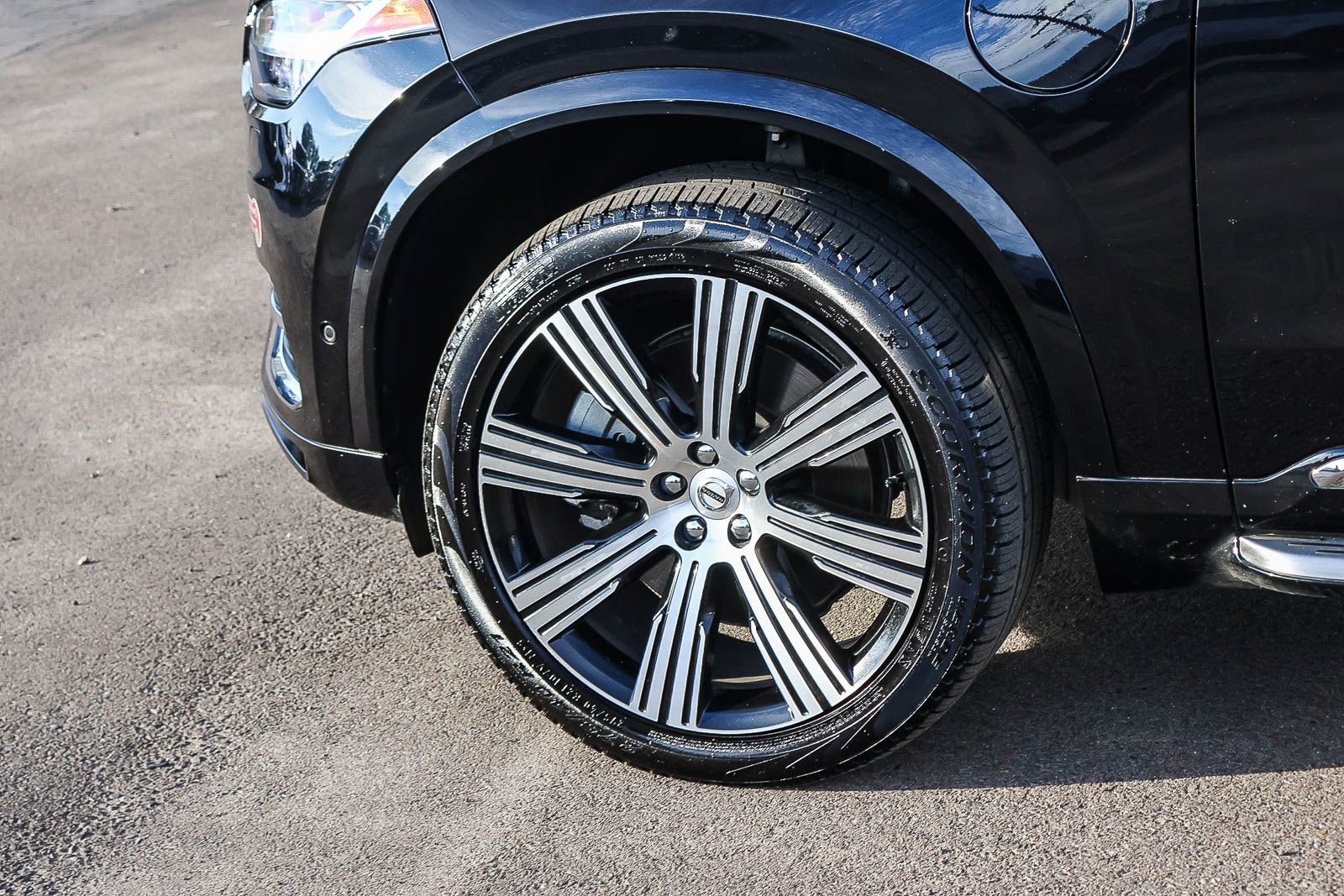 Used 2024 Volvo XC90 T8 Ultimate w/ Protection Package Premier image 10