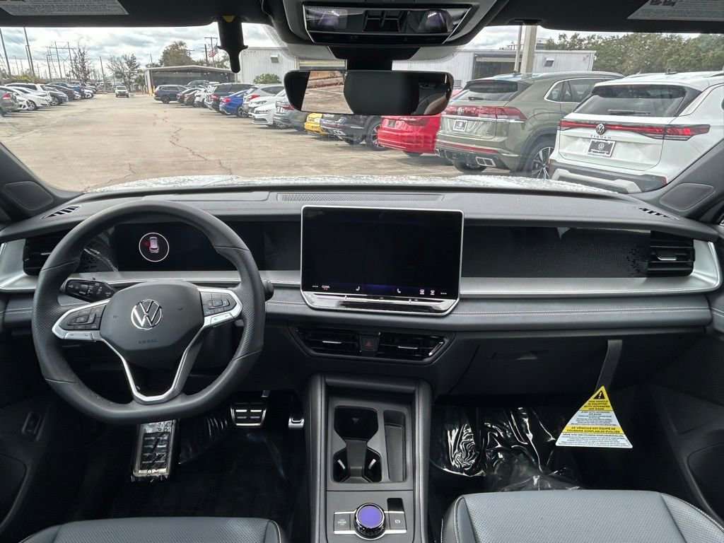 New 2026 Volkswagen Tiguan SE R-Line image 11