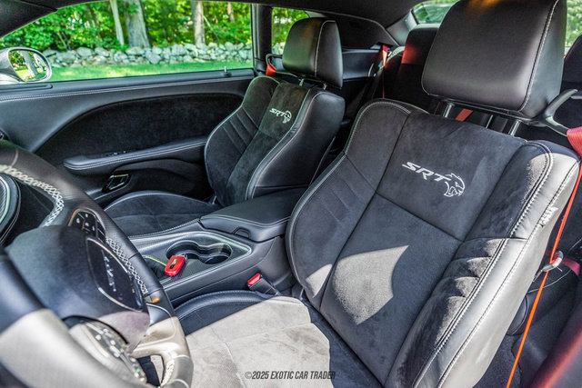 Used 2020 Dodge Challenger SRT Hellcat image 38