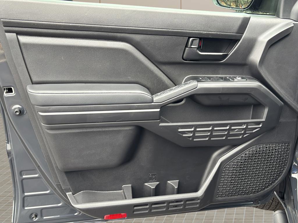 Used 2024 Toyota Tacoma SR image 15