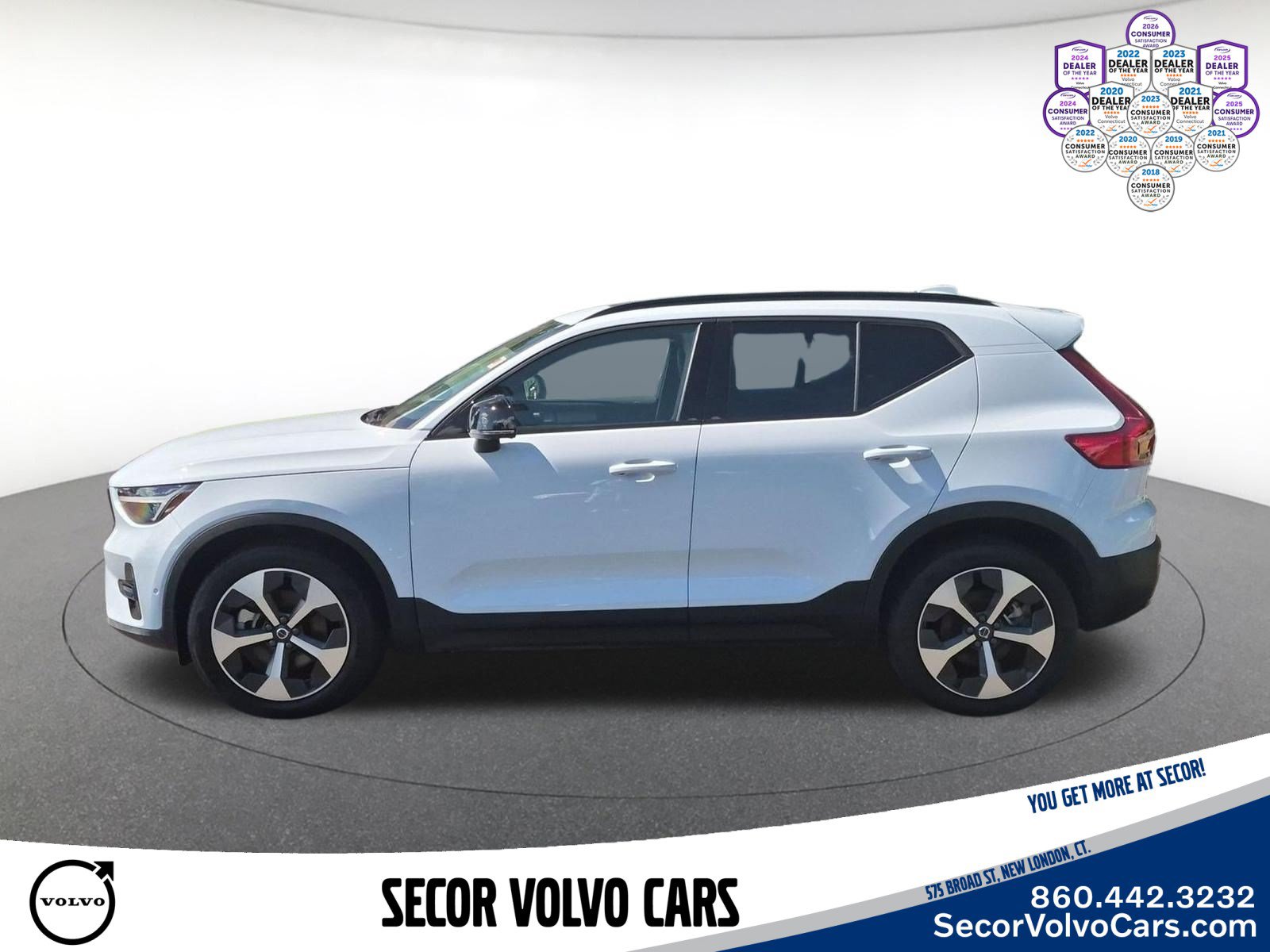 Used 2026 Volvo XC40 B5 Plus AWD/4WD image 10