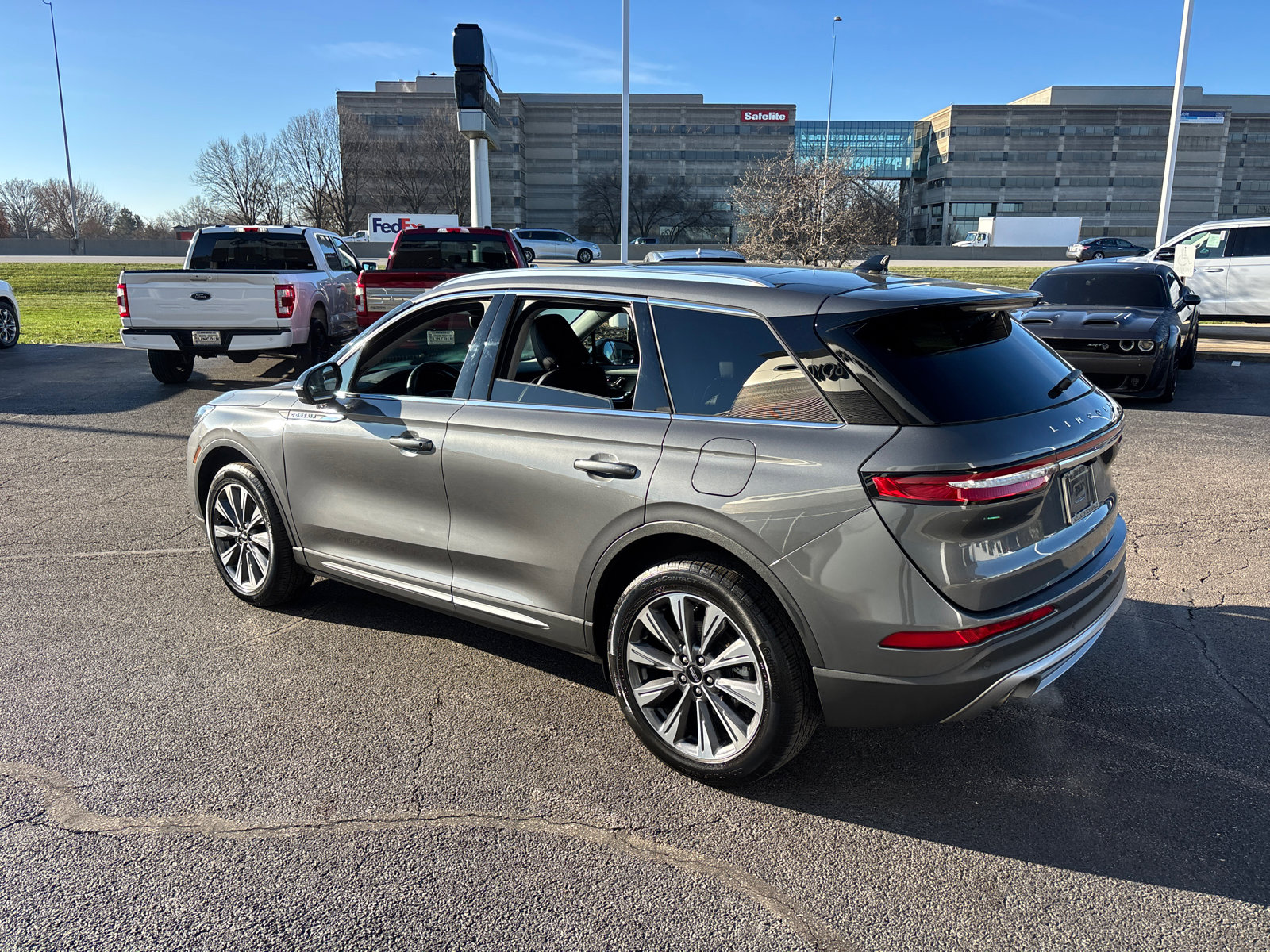 Certified 2022 Lincoln Corsair Reserve w/ Elements Package image 5