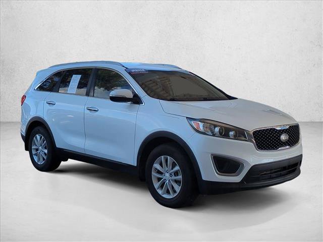 Used 2016 Kia Sorento FWD image 3