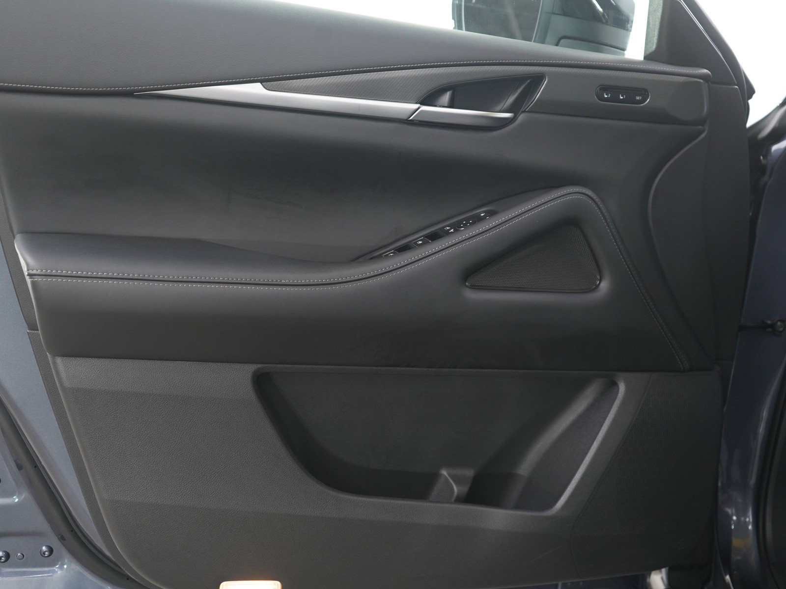 Used 2023 INFINITI QX60 Luxe AWD/4WD image 22