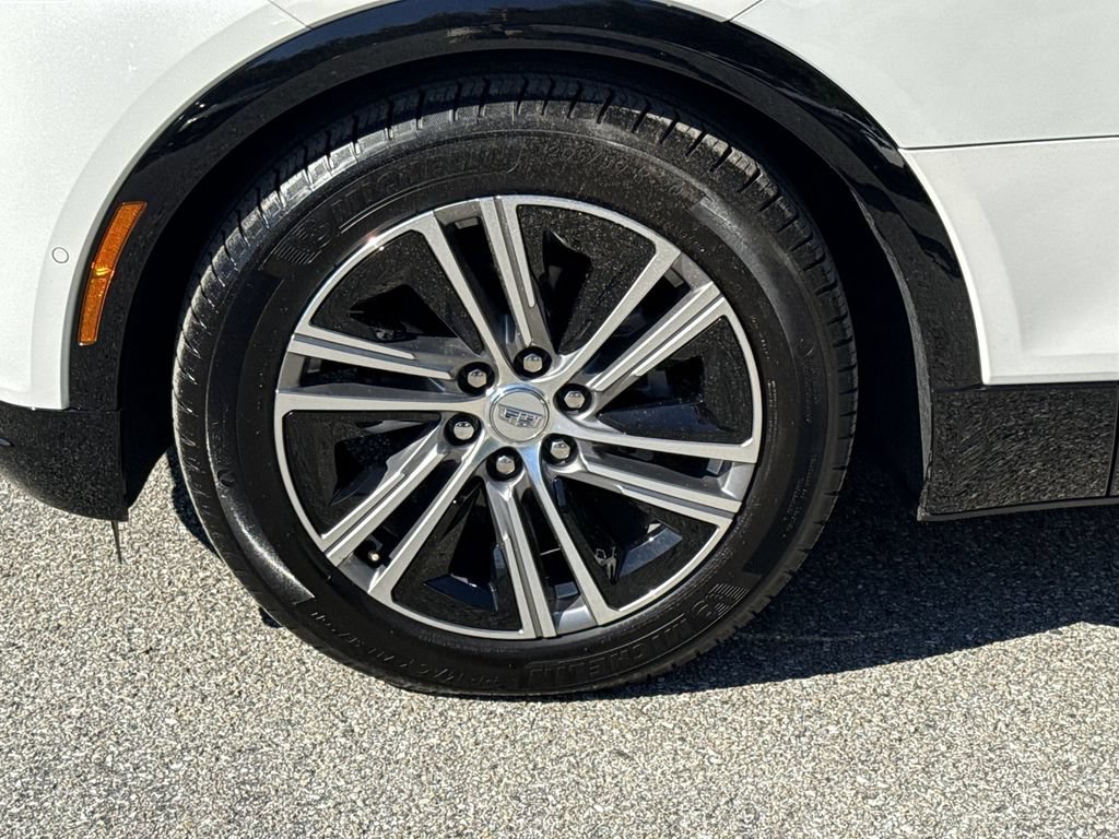Used 2025 Cadillac Lyriq Luxury w/ LPO, Floor Liner Package AWD/4WD image 19