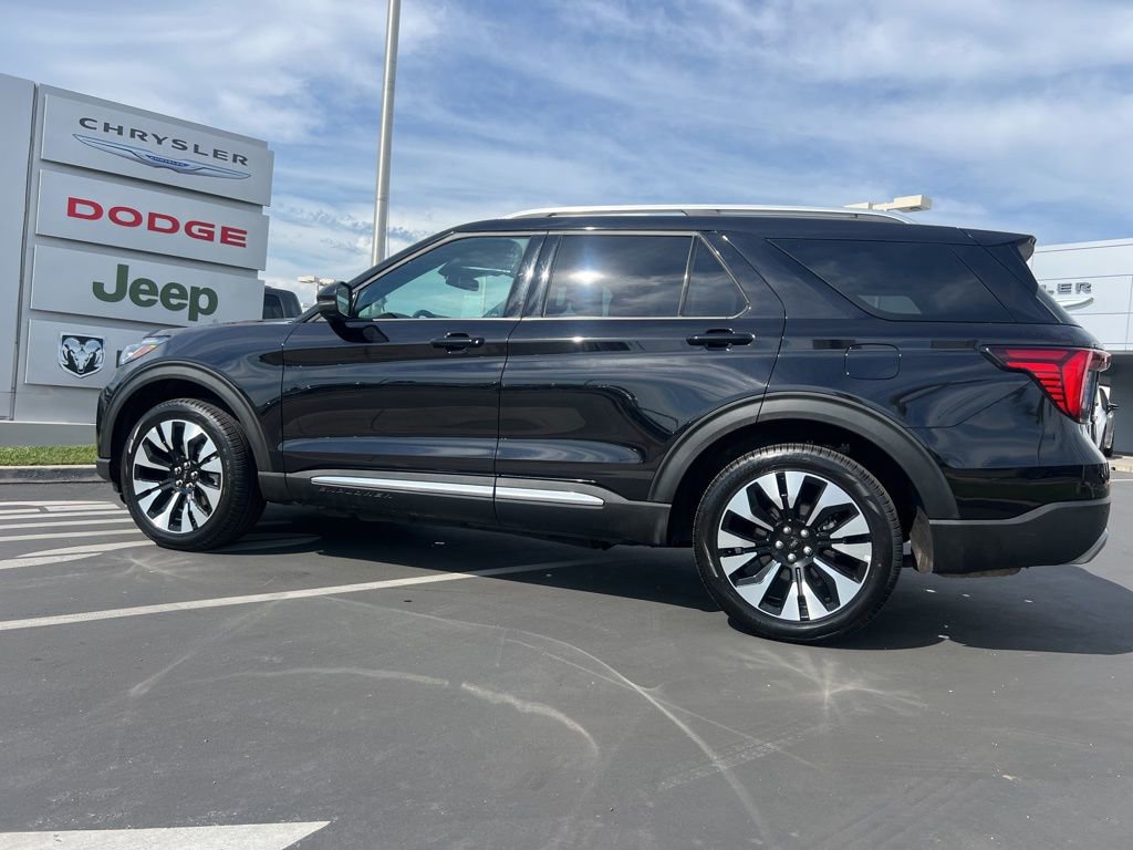 Used 2025 Ford Explorer Platinum w/ LUX Leather Package image 13