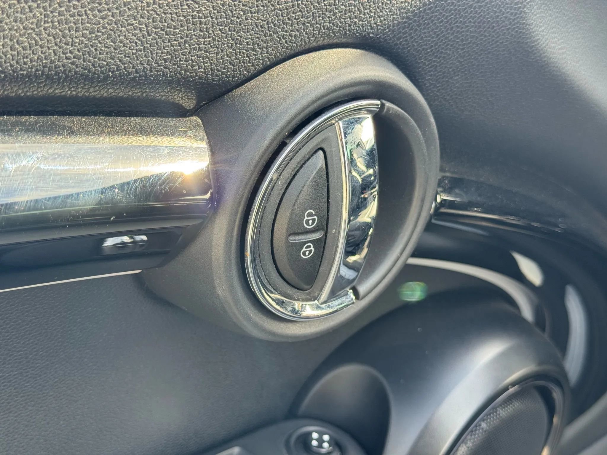 Used 2022 MINI Cooper S FWD image 11