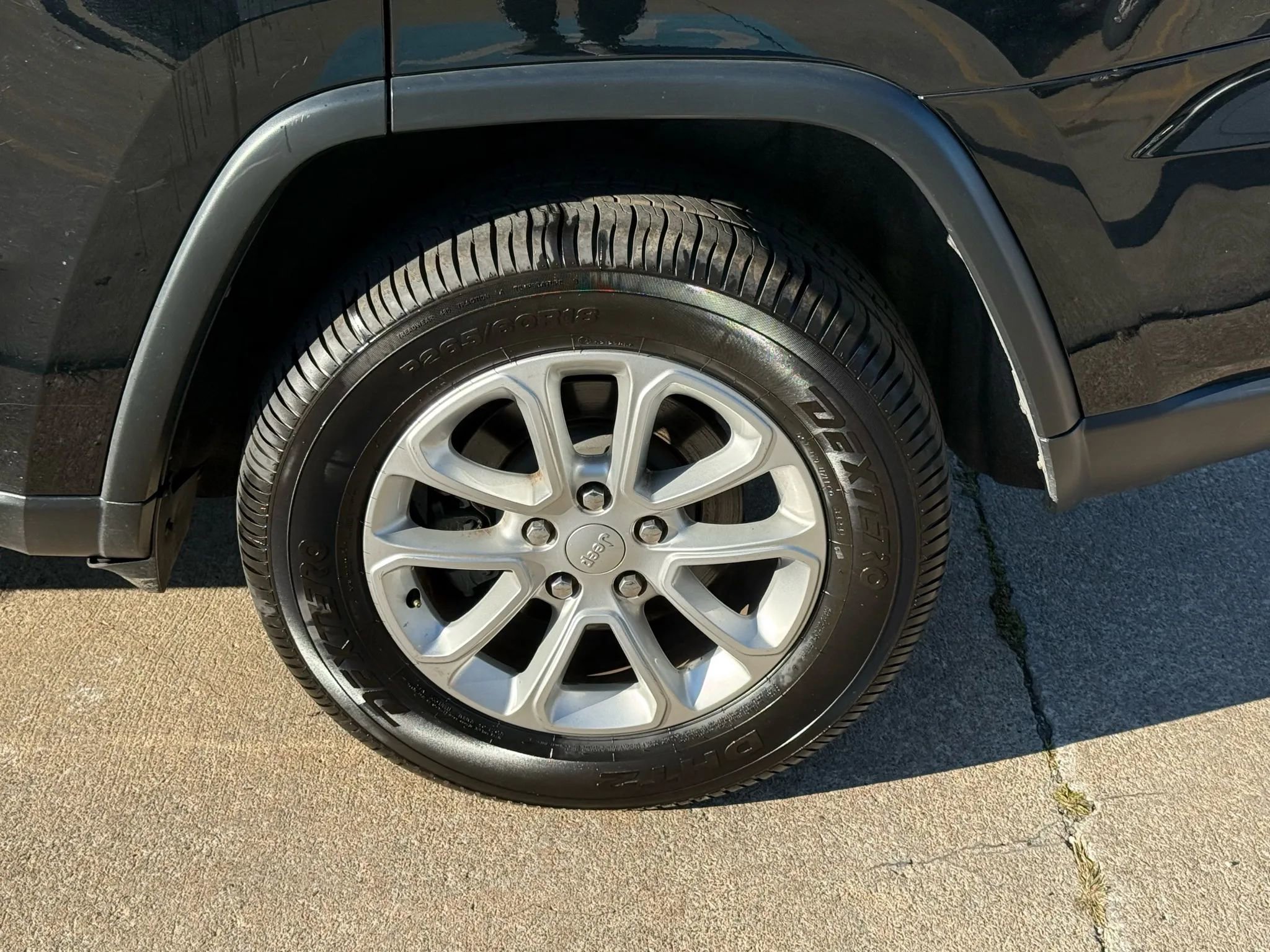 Used 2021 Jeep Grand Cherokee Laredo image 52