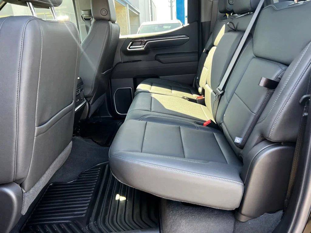Used 2026 Chevrolet Silverado 1500 LTZ w/ LTZ Premium Texas Edition RWD image 33