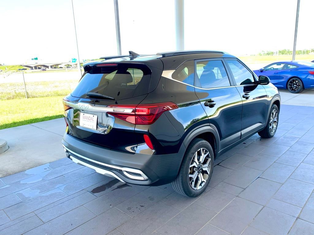 Used 2023 Kia Seltos EX image 5