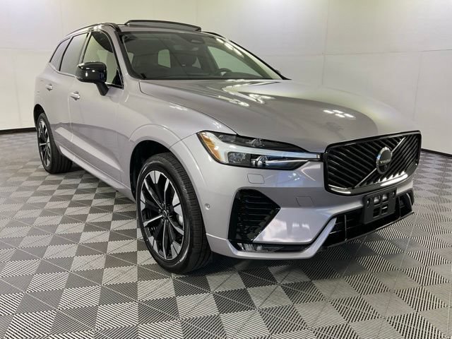 Certified 2026 Volvo XC60 B5 Plus AWD/4WD image 3
