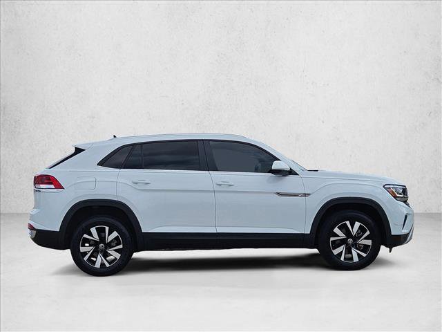 Used 2023 Volkswagen Atlas Cross Sport SE FWD image 4