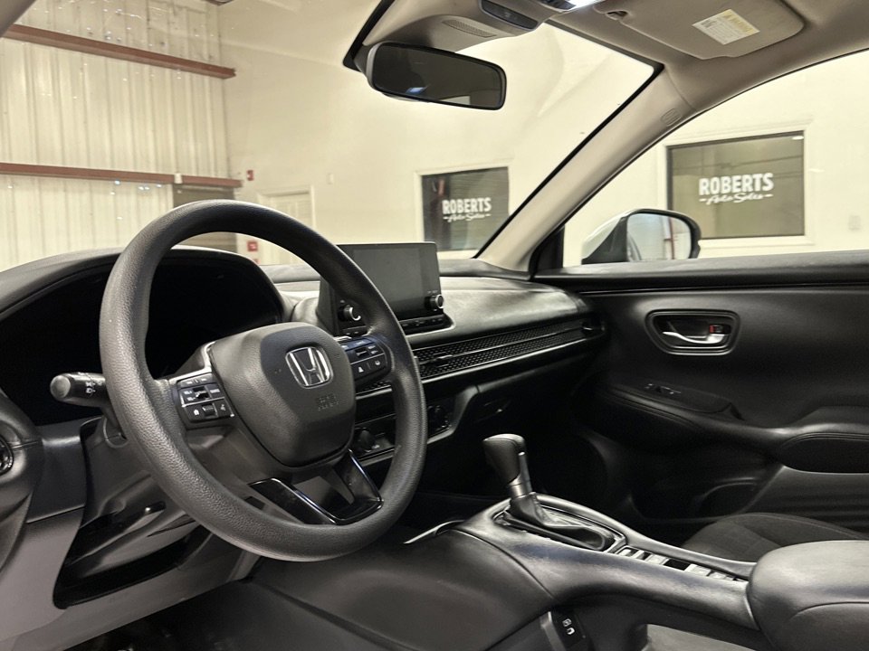 Used 2025 Honda HR-V LX image 6