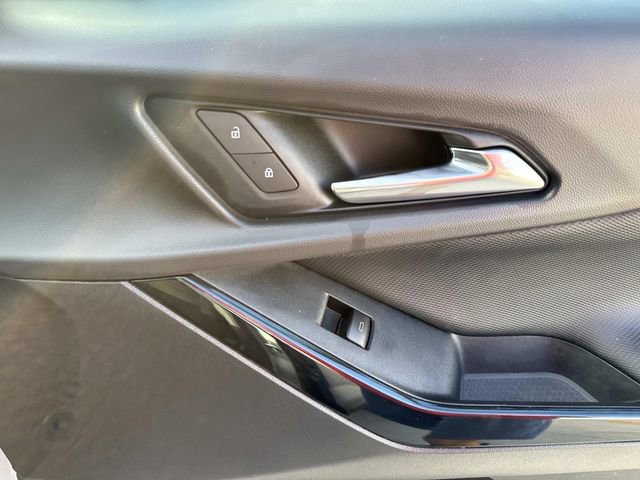 Used 2026 Chevrolet Equinox LT FWD image 32