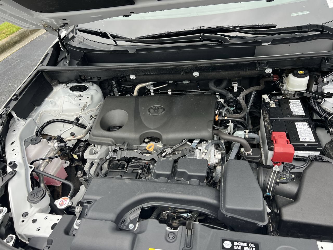 Used 2025 Toyota RAV4 XLE AWD/4WD image 35