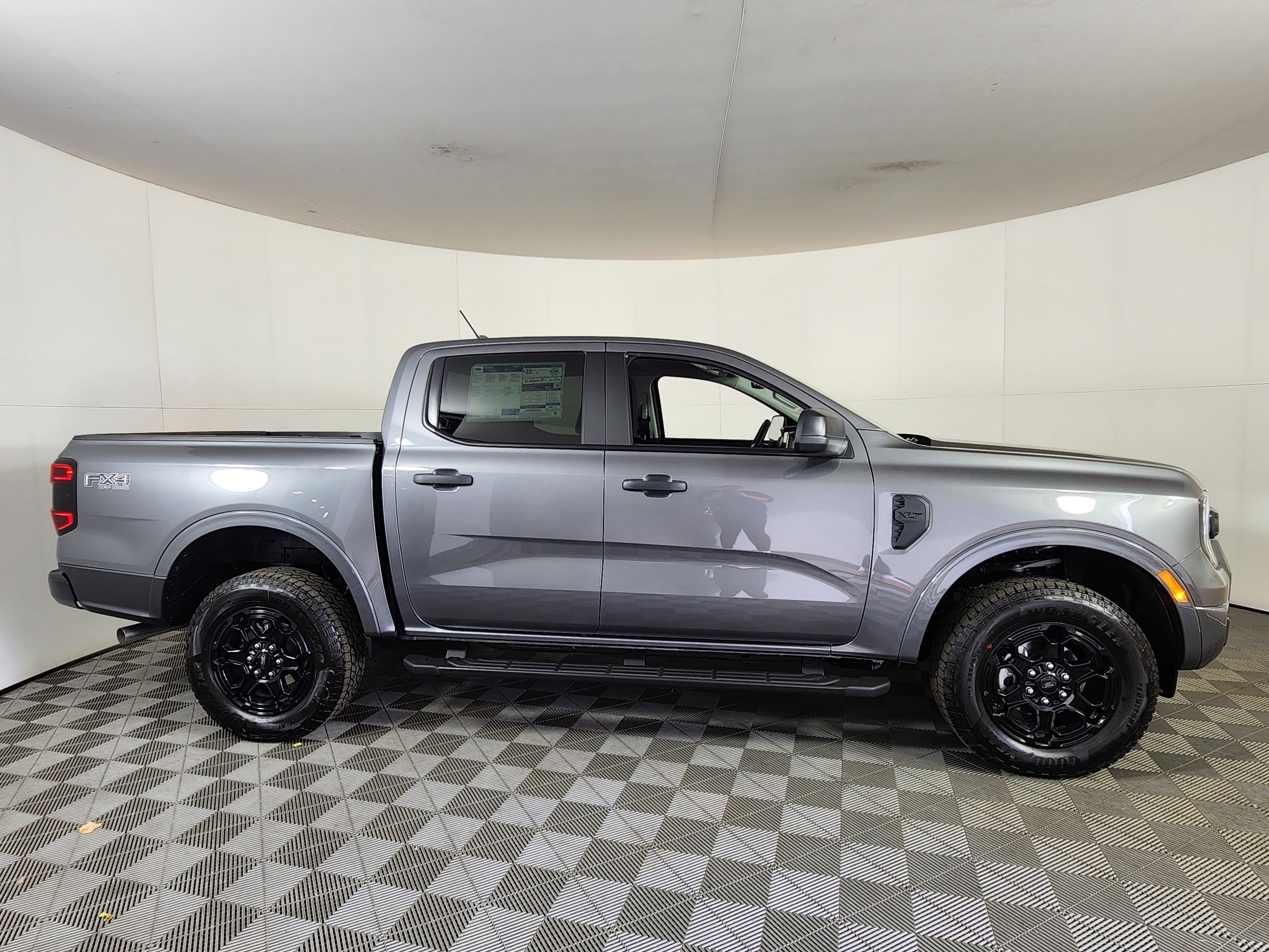 New 2025 Ford Ranger XLT w/ FX4 Off-Road Package image 8