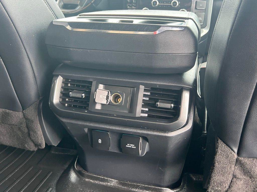 Used 2022 Ford F150 Lariat image 22