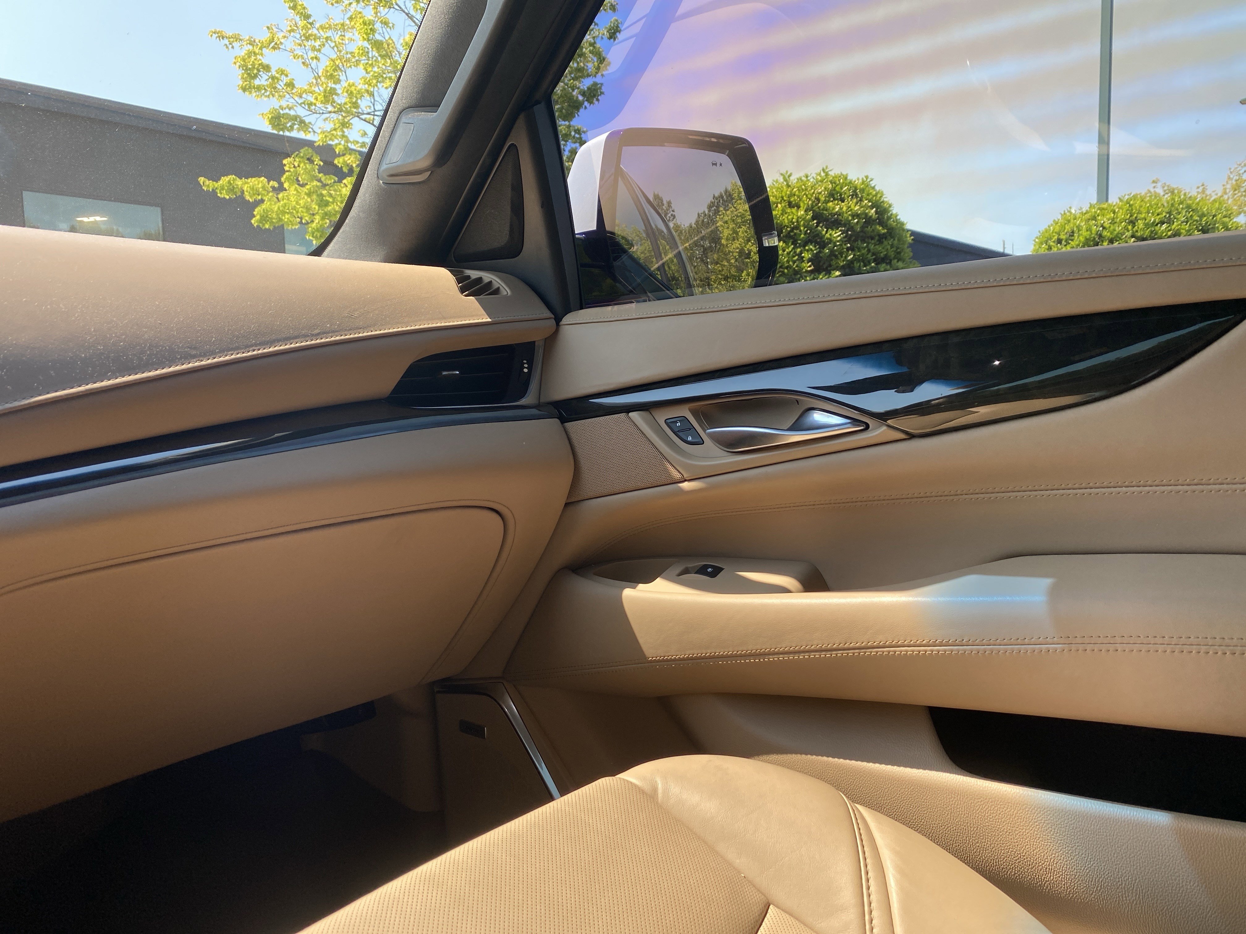 Used 2020 Cadillac Escalade ESV Platinum AWD/4WD image 20
