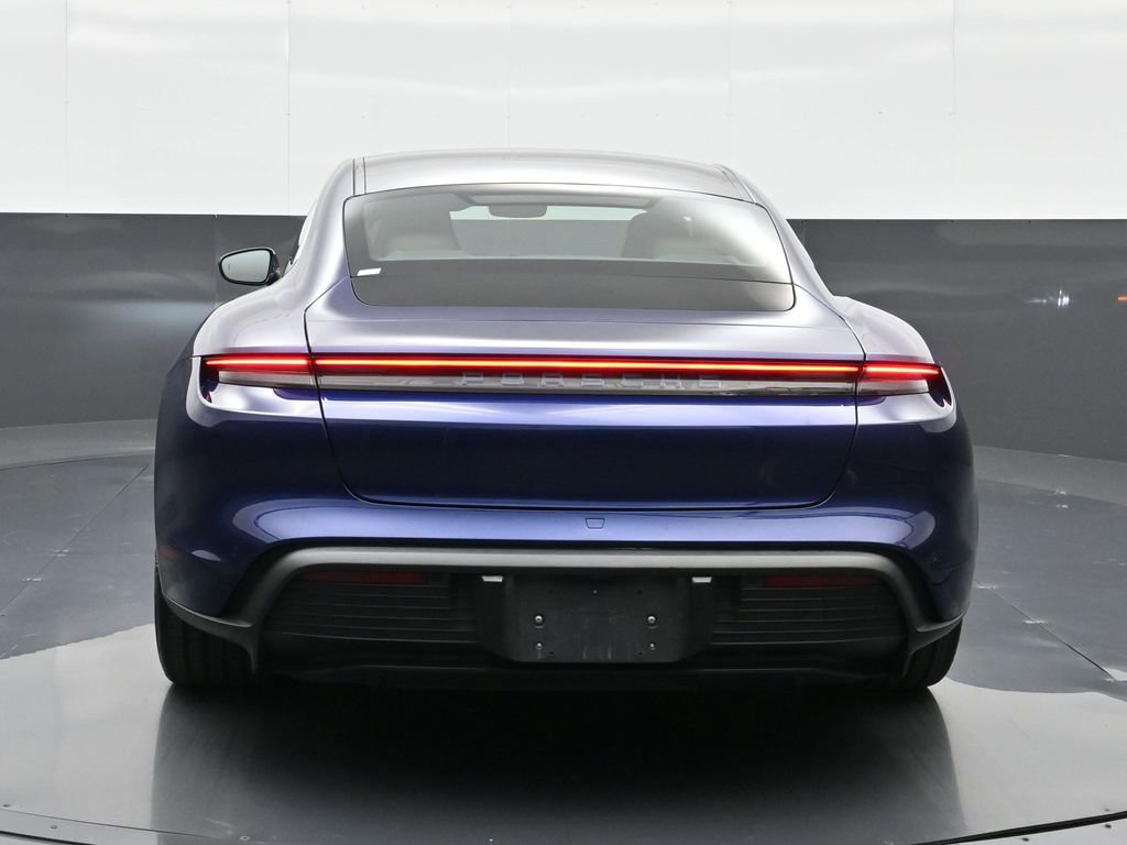 Used 2022 Porsche Taycan image 14