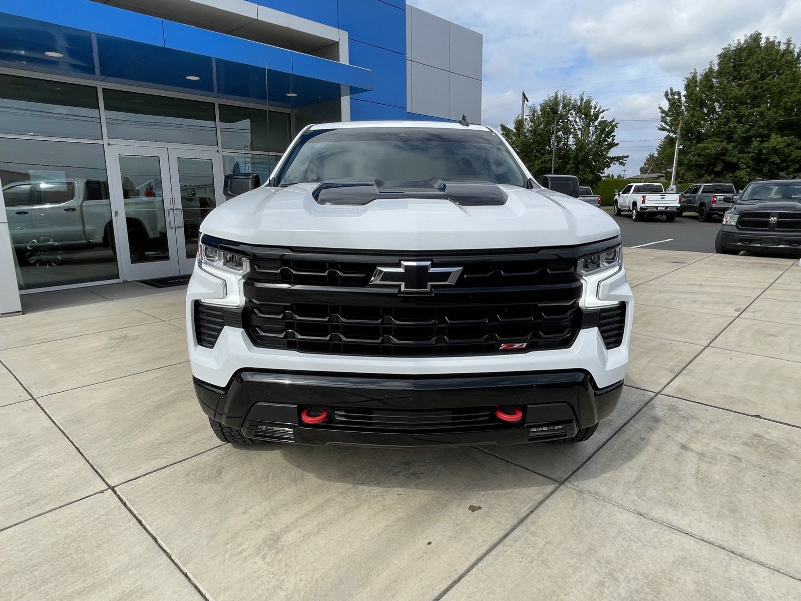 Used 2023 Chevrolet Silverado 1500 LT Trail Boss w/ Protection Package AWD/4WD image 8