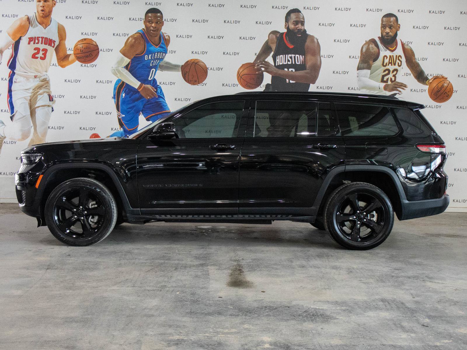 Used 2023 Jeep Grand Cherokee L Altitude image 17