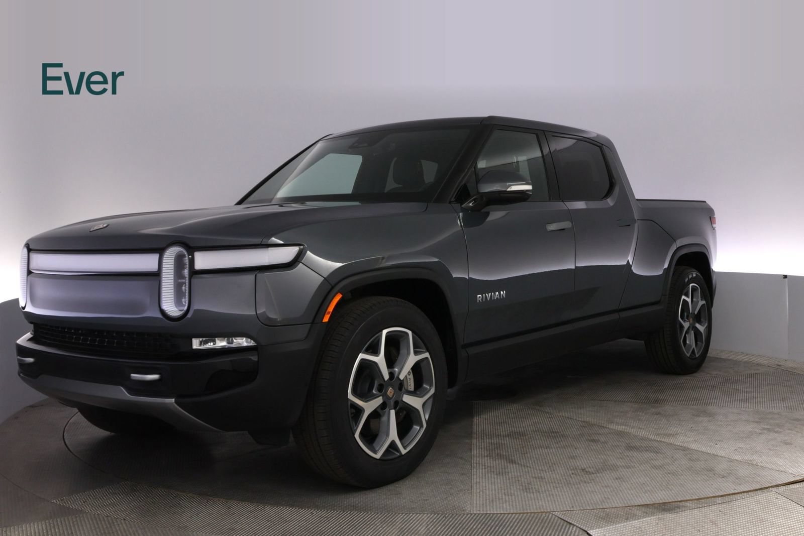 Used 2024 Rivian R1T Adventure Dual AWD/4WD image 2