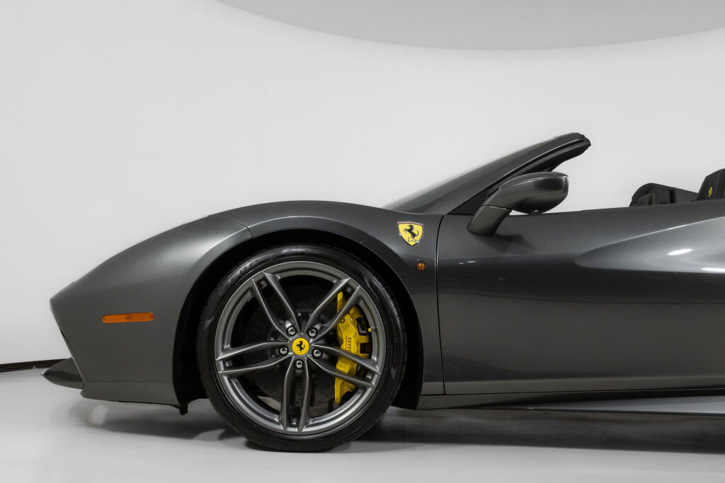Used 2017 Ferrari 488 Spider RWD image 15