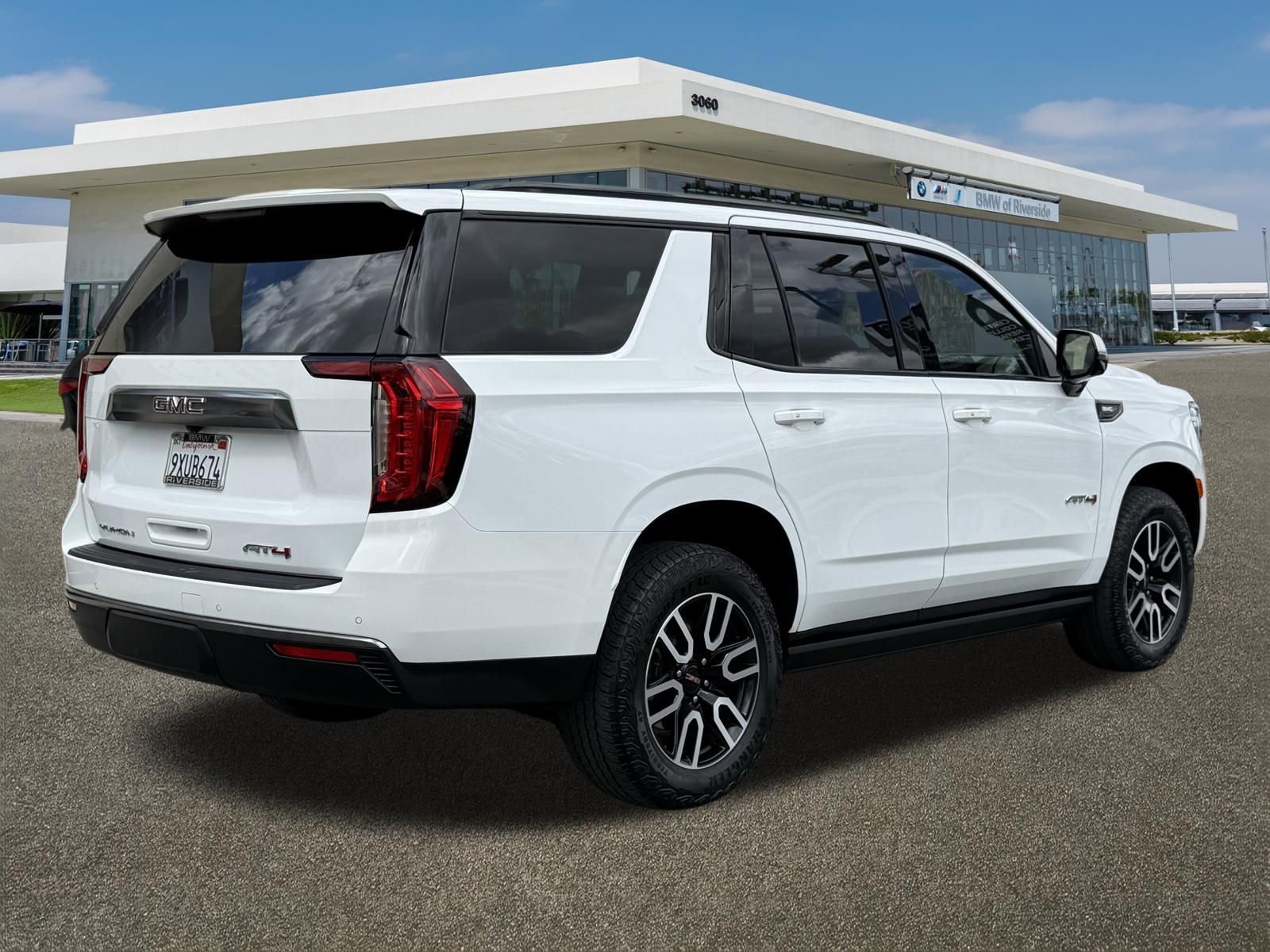 Used 2024 GMC Yukon AT4 w/ AT4 Premium Package AWD/4WD image 10