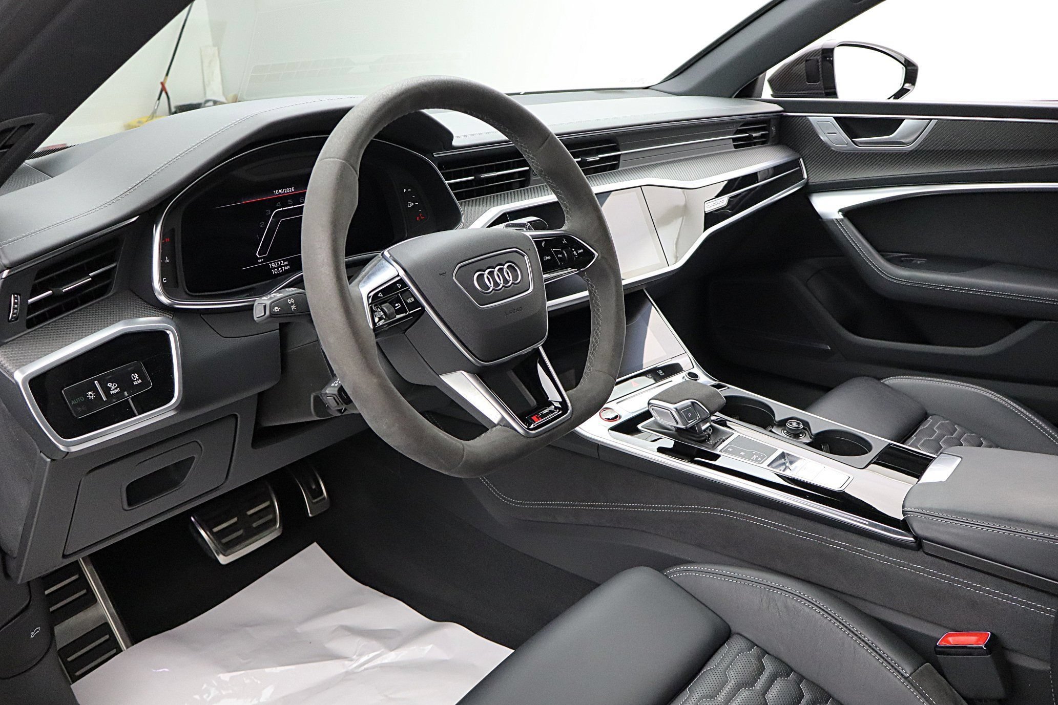 Used 2022 Audi RS 7 Sportback AWD/4WD image 21