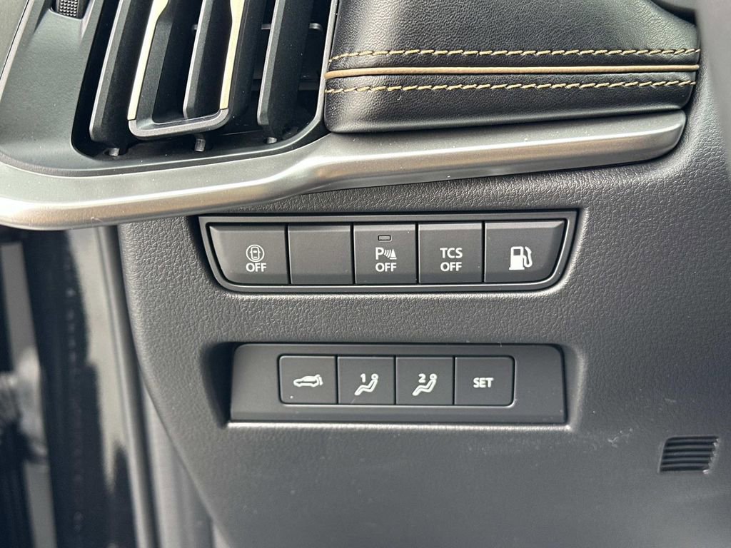 Certified 2025 MAZDA CX-90 Plug-In Hybrid w/ Premium Plus image 18