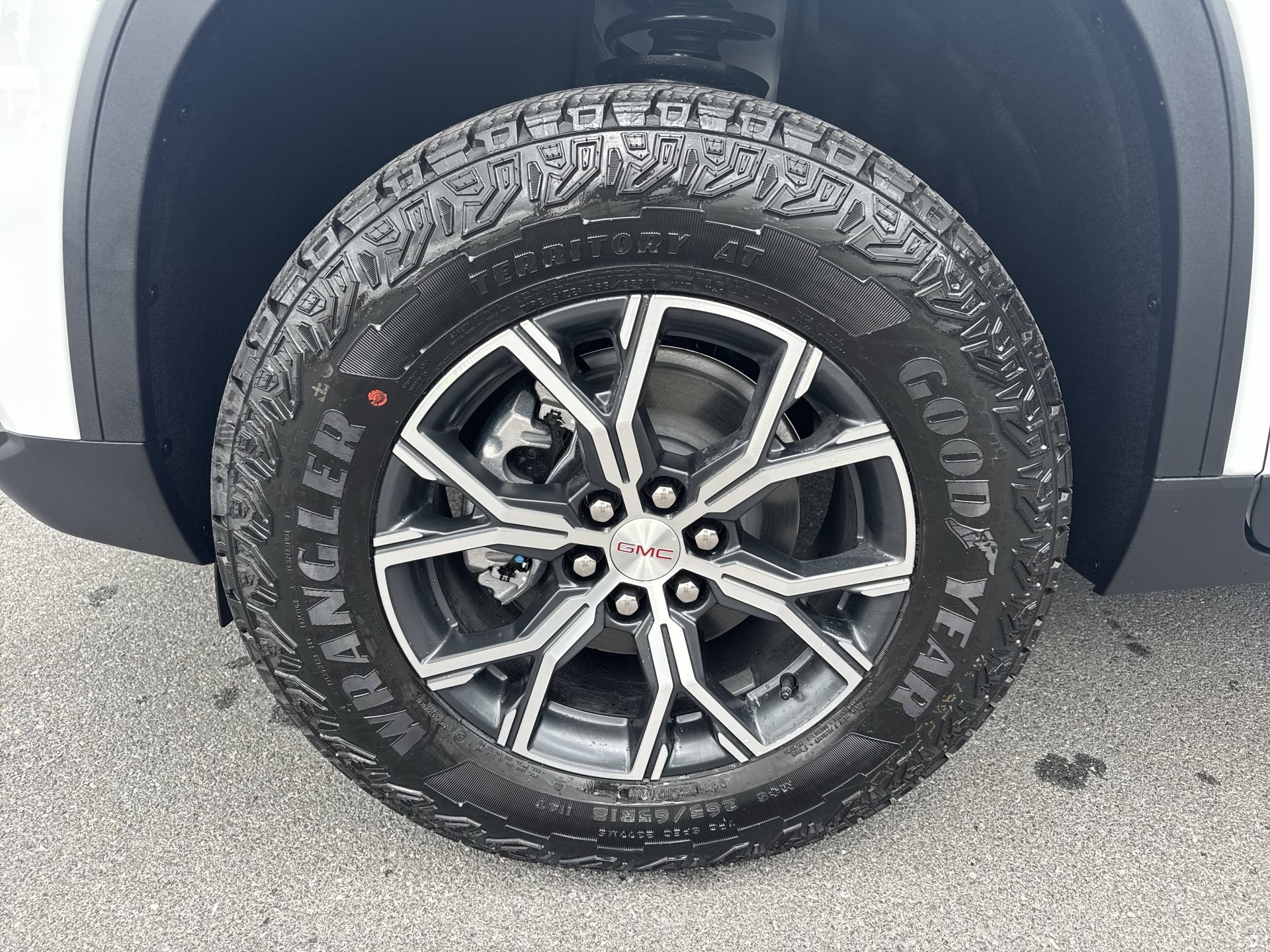 New 2026 GMC Acadia AT4 w/ Luxury Package AWD/4WD image 19