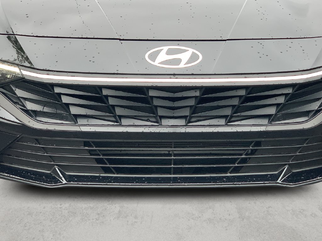Certified 2026 Hyundai Elantra SE w/ Cargo Package FWD image 41